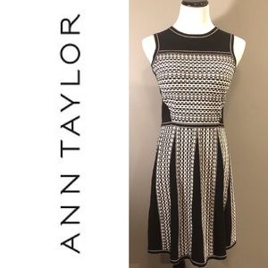 Ann Taylor knit dress black & white sz SP
